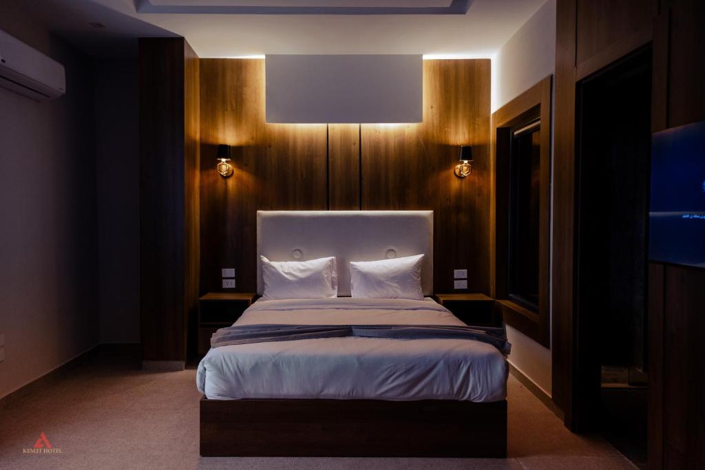 Panoramic Double Room with Pyramids View